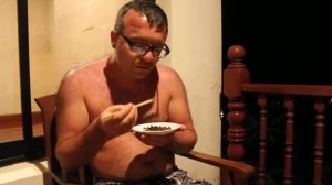 Ko Kho Khao, Andaman Princess resort & SPA, поедание насекомых