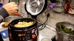 Овощное рагу со свининой в скороварке Midea 6002