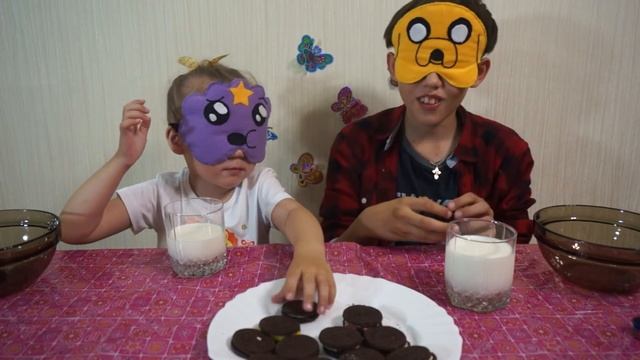 ОРЕО ЧЕЛЛЕНДЖ / OREO CHALLENGE Вызов! Пробуем печенье Орео с Горчицей, зубной пастой и Лимоном смотреть онлайн