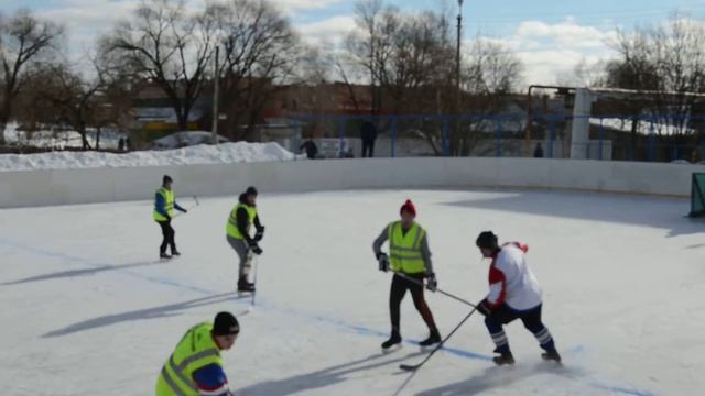 Хоккей в д. Жилетово. Масленница 2017 год. смотреть онлайн