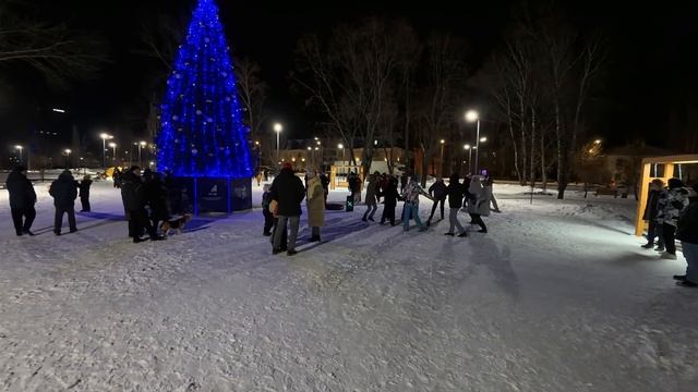 Новогодние гуляния Киров 2025 сквер "Видный" смотреть онлайн