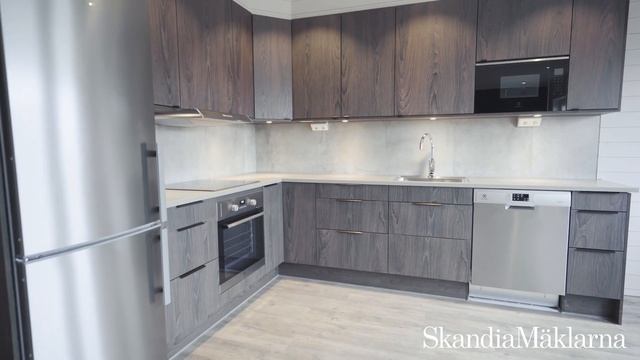 Bostadsfilm - Mäklarpresentation - Sälen - Skandia Mäklarna смотреть онлайн