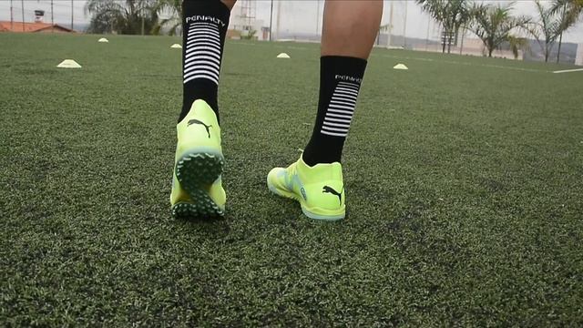 Ainda é a MELHOR chuteira INTERMEDIÁRIA? 🤔 - Teste chuteira society Puma Future Match TT смотреть онлайн