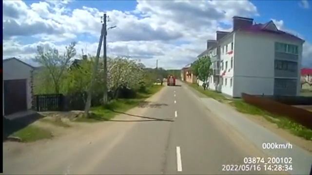 Спасатели спасли двух человек в Старых Дорогах смотреть онлайн