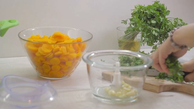ZIMNICA - Recept za salatu od pečenih paprika,šargarepe i belog luka смотреть онлайн
