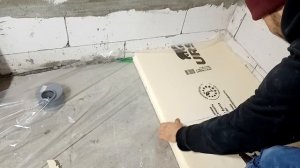 Утеплил полы эппс в 2 слоя (10см)