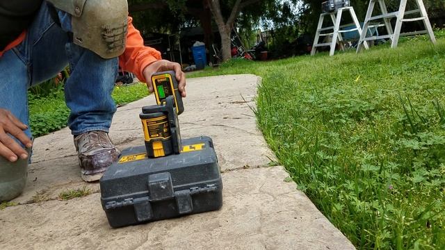 Detector dewalt 0892 regalo de compañía dewalt смотреть онлайн