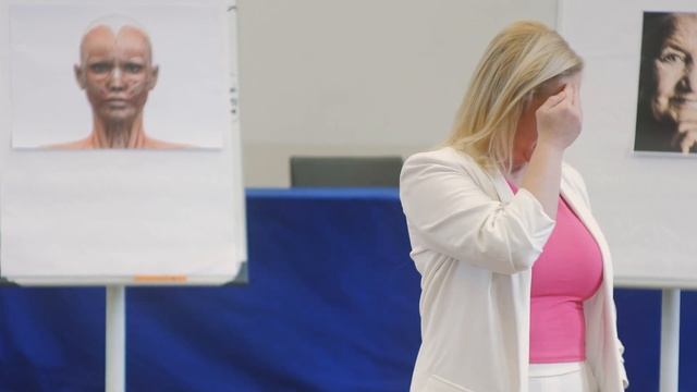 Jak starzeć się pięknie? Gimnastyka mięśni twarzy - mgr Anna Sokołowska смотреть онлайн