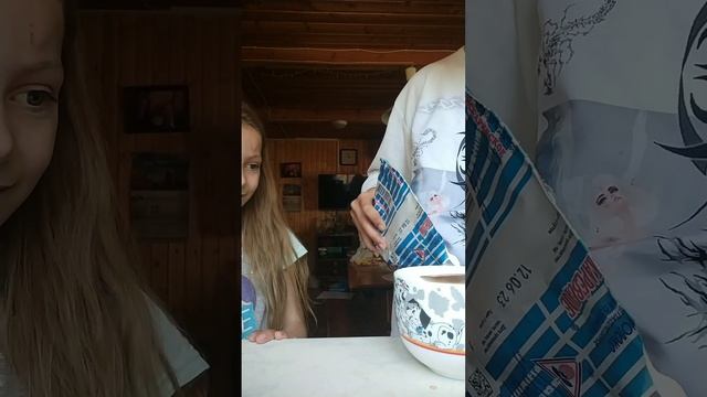 Готовим кекс за 5 минут в микроволновке с детьми) смотреть онлайн