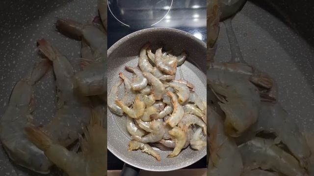 ЖАРЕНЫЕ КРЕВЕТКИ на сковороде 🔥к пиву#рецепт #креветки #закуска#кпиву #shrimp # смотреть онлайн