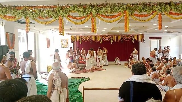 param pujya Swami samyameendra teertha swamiji at walkeshwar Kashi mutt march 9 2024 смотреть онлайн