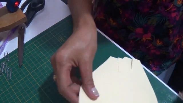 FLOR GIGANTE SIMPLES EM SCRAP смотреть онлайн