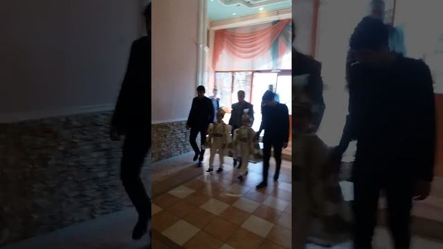 Ruslan ve Raulun toyu Perm смотреть онлайн