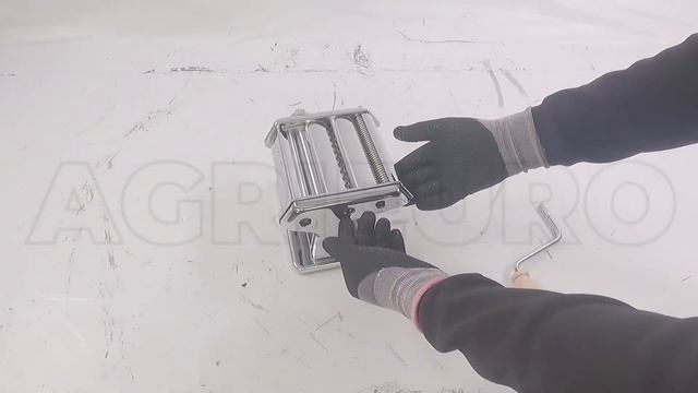 Macchina per la pasta Titania Simplex 190 - Acciaio Cromato: montaggio смотреть онлайн