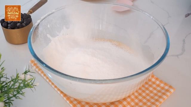 Blueberry Cream Cheese Muffin смотреть онлайн