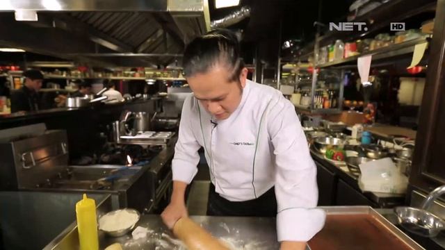 Chef's Table - Mozarella Parmesan Heart With Paprika Salsa смотреть онлайн