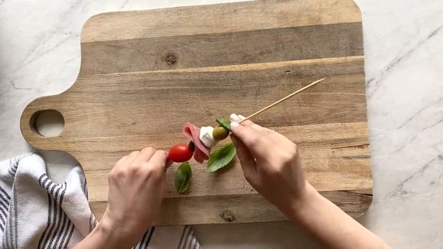Antipasto Skewers: Easy appetizer idea смотреть онлайн