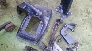 Гальваническая коррозия и покраска лодочного мотора.