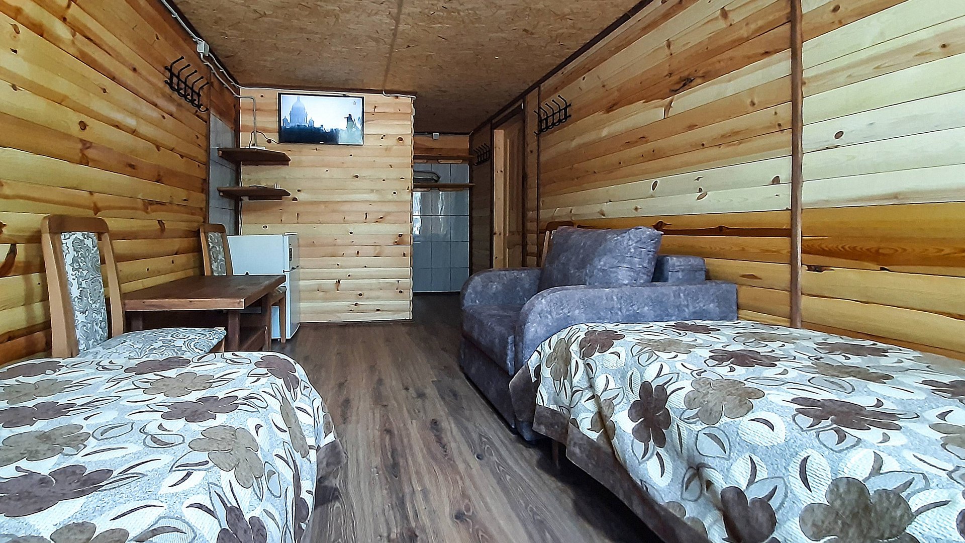 База отдыха «Речной бриз» в Архызе. Обзор стандартного двухместного номера смотреть онлайн