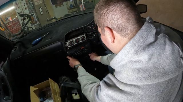 Nissan Pulsar GTI-R Interior Gets Some Much Needed Upgrades смотреть онлайн