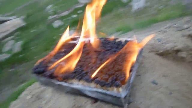 Что будет если поджечь 1650 спичек одновременно.(цепная реакция) смотреть онлайн
