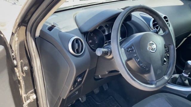 NISSAN Qashqai 1.5 dCi Visia смотреть онлайн