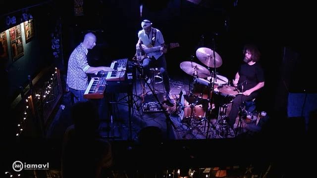 Photon (featuring Jimmy Dunstan, Neal Evans & Felix Pastorius) Set 2 @ The One Stop 9-17-2022 смотреть онлайн