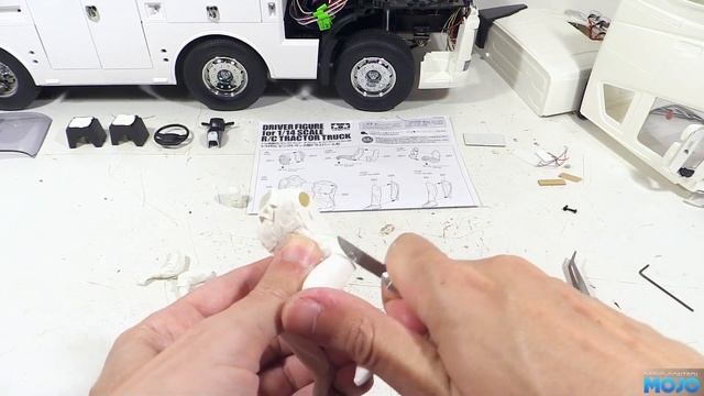 Tamiya Wrecker - #23 Driver Build смотреть онлайн