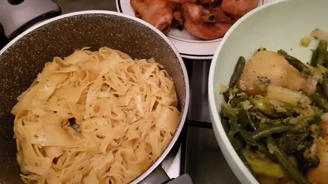 VEGGIES WITH TAGLIATELLE смотреть онлайн