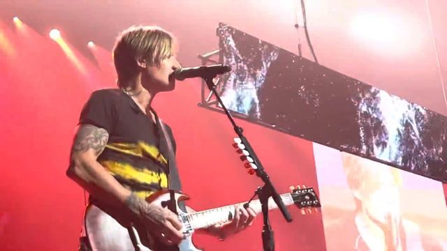 KEITH URBAN “DAYS GO BY” LAS VEGAS 9-22-21 AMAZING FRONT ROW - CLOSE UP - CEASERS COLOSSEUM LIVE смотреть онлайн