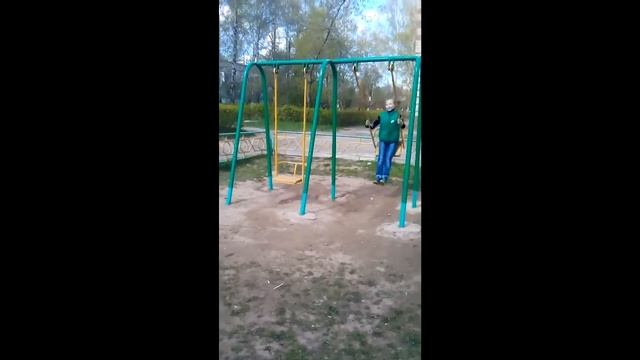 Катя Nyasha \ Накормили собаку, прогулка по городу:3 смотреть онлайн