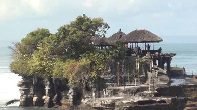 Храм "Пура Танах Лот" Бали.Индонезия