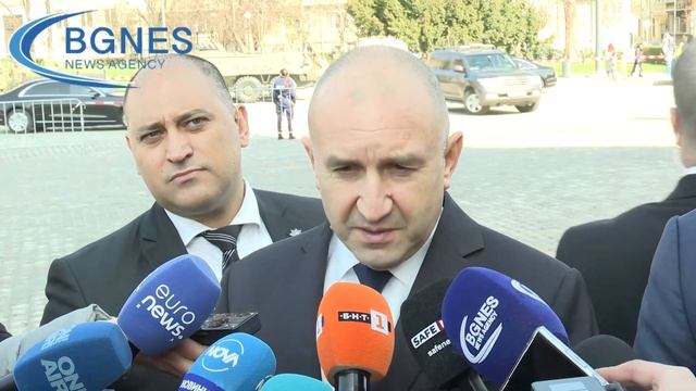 Радев: Няма да забравя думите на патриарх Неофит, че вярата в доброто трябва да ни обединява смотреть онлайн