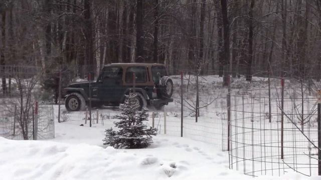 Testing the New Jeep Tires смотреть онлайн