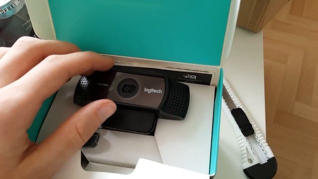 FACECAM! Unboxing Logitech C922 Pro Stream Webcam - iSebii смотреть онлайн