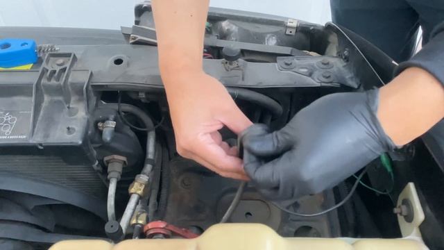Battery Removal / Installation on a 1996 Impala SS | GROUP 78 смотреть онлайн