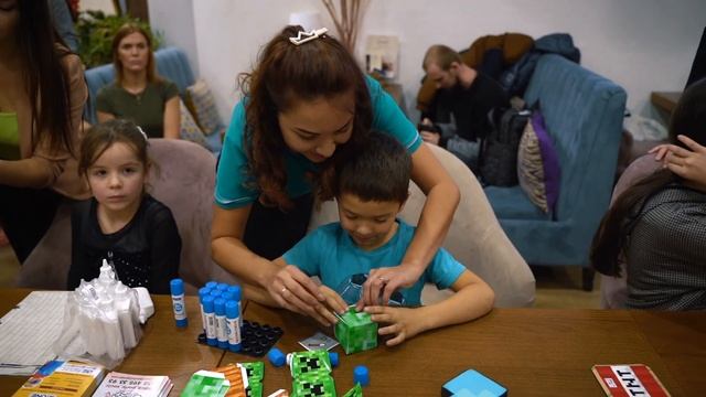 Вечеринка в стиле MINECRAFT смотреть онлайн