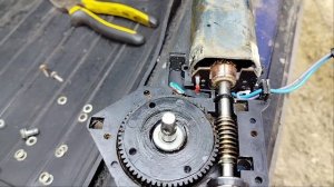 Почему не работает мотор стеклоподъёмника.