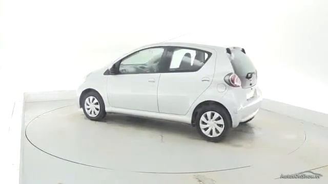 2012 TOYOTA AYGO VVT-I ICE смотреть онлайн