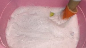 ASMR/powder / washing powder / squeezing sponges / rinsing the sponges #spongesqueezing