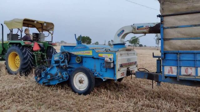 Vishavkarma Straw Reaper 61 Inches with John Deere 5310 | इस तरह के भूसे में कोई रीपर चला सकता है 🙄 смотреть онлайн