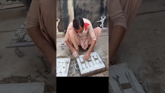 Как отливают гаечные ключи. смотреть онлайн