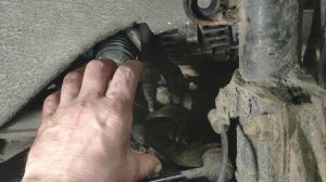 Снятие генератора  KIA Sportage (2G), 2,7 л, 2005 года (V6 G6BA) .