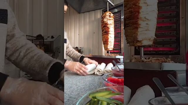 самая красивая и вкусная шаурма в России😱! лучший шаурмен! ✊🙂💪😘😍 смотреть онлайн