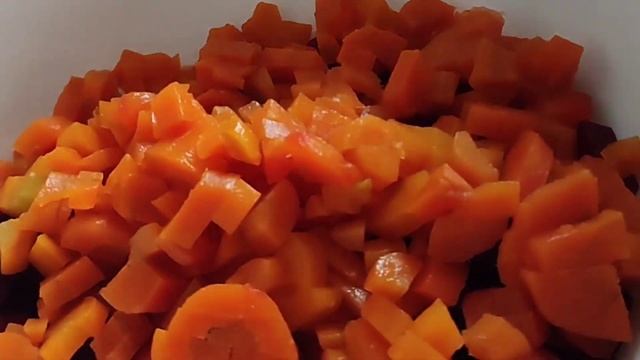 Винегрет. Бюджетное блюдо, когда в холодильнике нет ничего смотреть онлайн