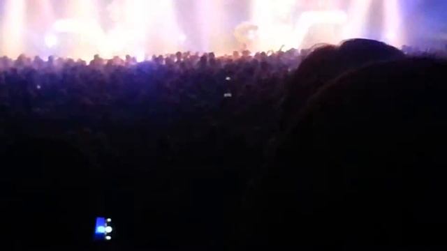 Stromae au musik hall (4-4) смотреть онлайн