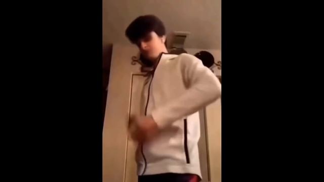 The greatest "ara ara" of all time... смотреть онлайн