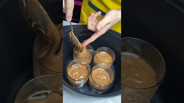 ШОКОЛАДНЫЙ КЕКС В КАСТРЮЛЕ😍 смотреть онлайн