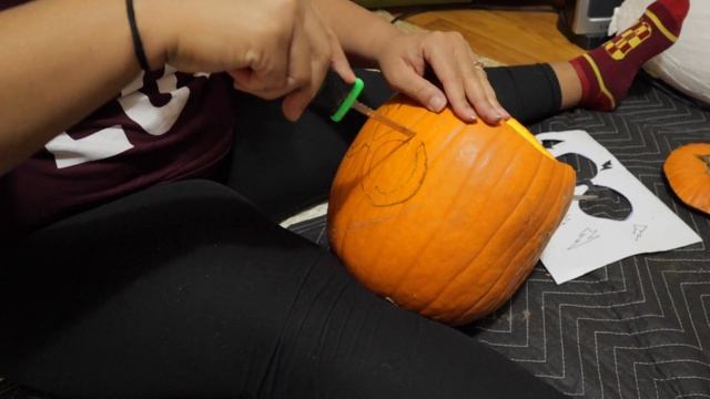 Trick or Treat? Crazy Cute Halloween Pumpkins! - Bray Triplets First Halloween смотреть онлайн
