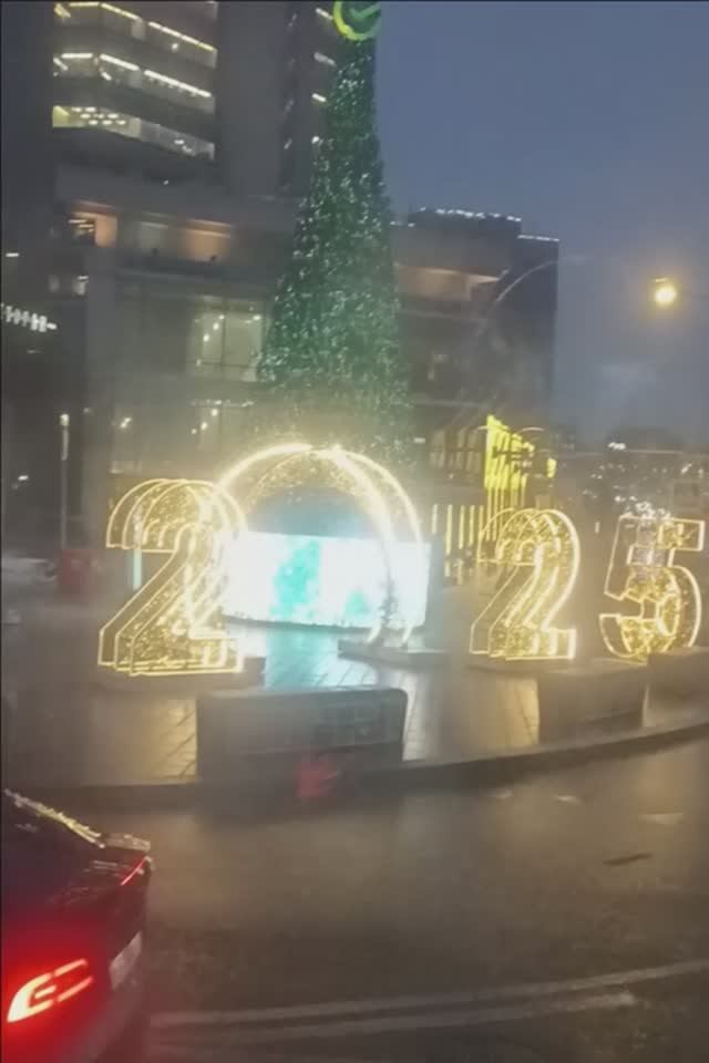 Новогодняя, вечерняя Москва 2025